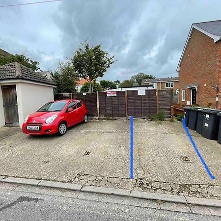 1 Bed Flat With Parking Near Town Centre Lejlighed Emsworth Eksteriør billede